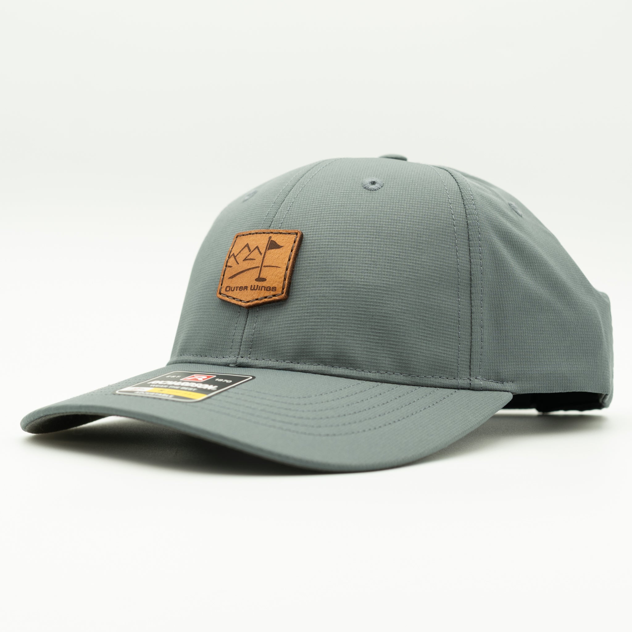 Mountain Tee – Golf Hat