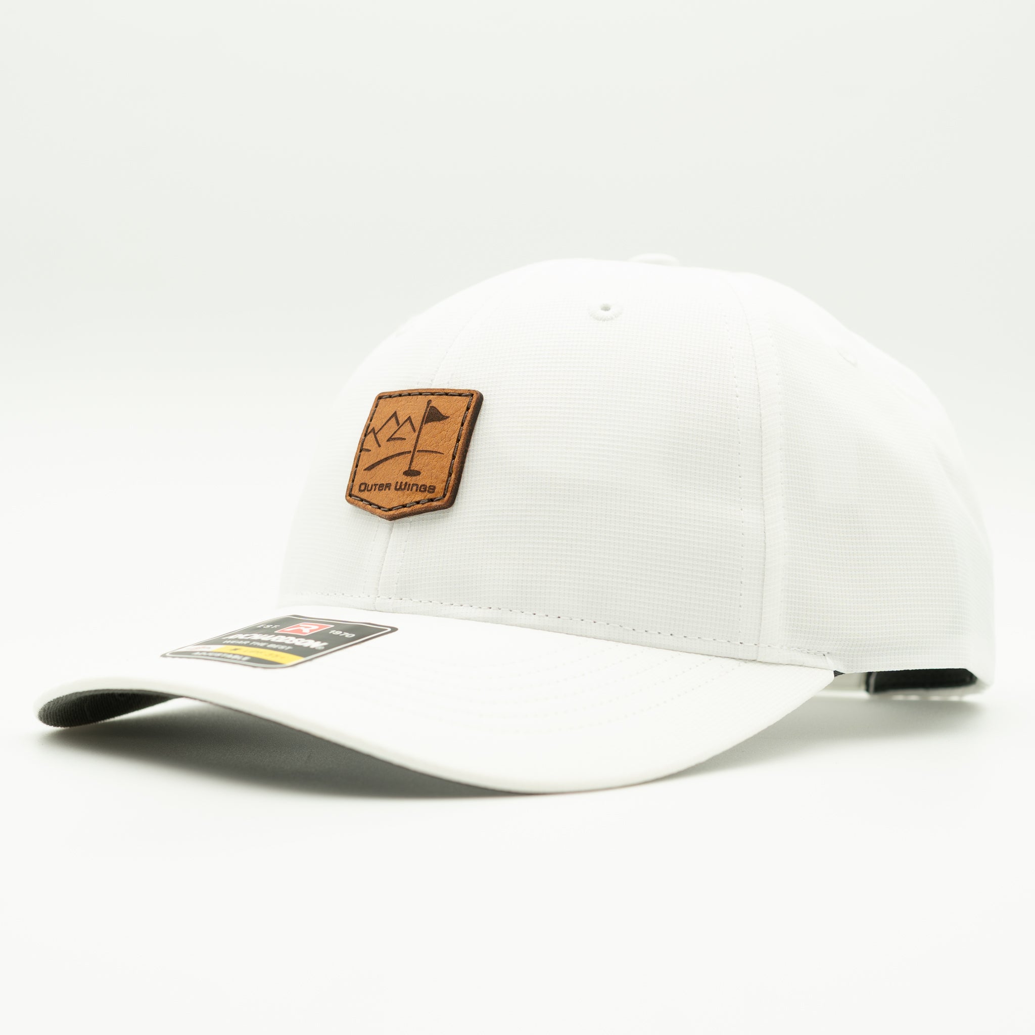 Mountain Tee – Golf Hat