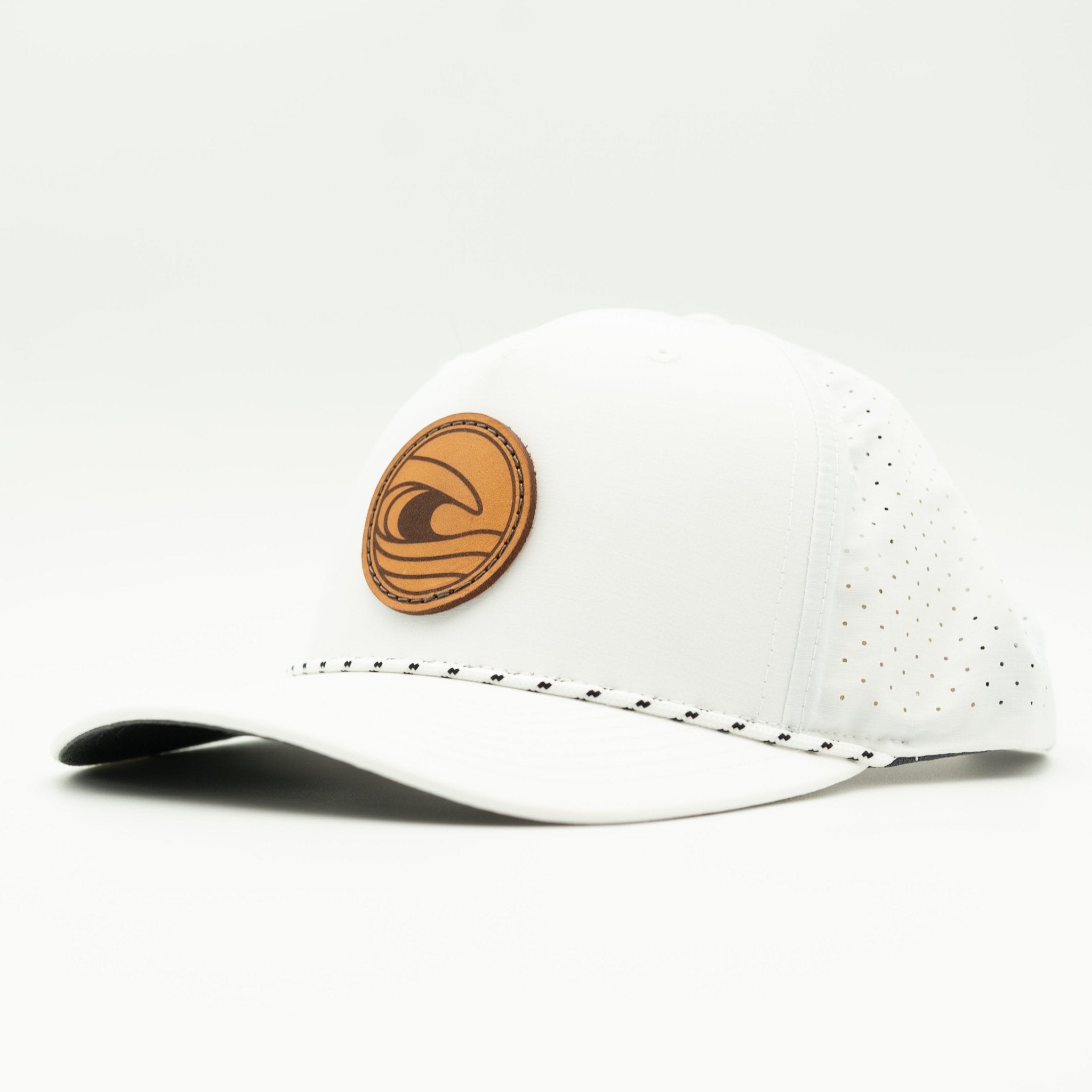 Color: White/Black